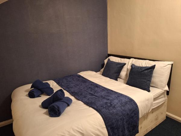 Cinematic Journeys : photo 2 de la chambre chambre double avec salle de bains commune