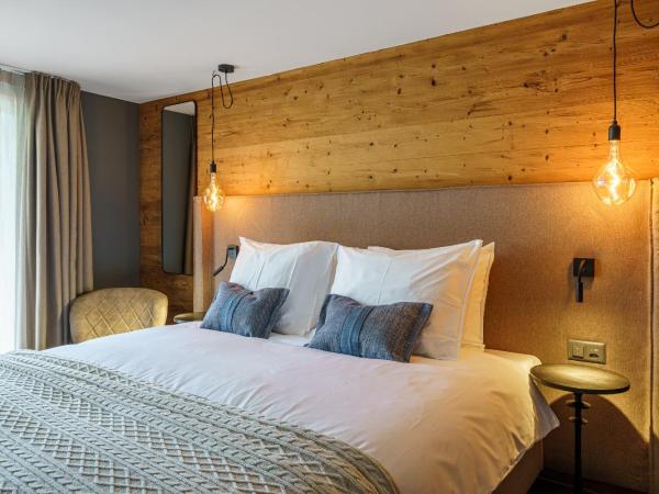 Boutique Hotel Panorama Grindelwald : photo 1 de la chambre chambre lit king-size - vue sur montagne