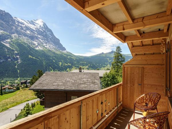 Boutique Hotel Panorama Grindelwald : photo 4 de la chambre chambre lit king-size - vue sur montagne