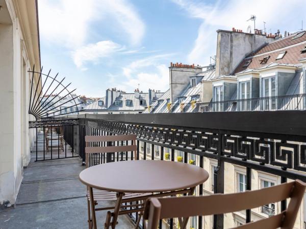 Le Monsieur By Sweett : photo 2 de la chambre suite junior avec balcon