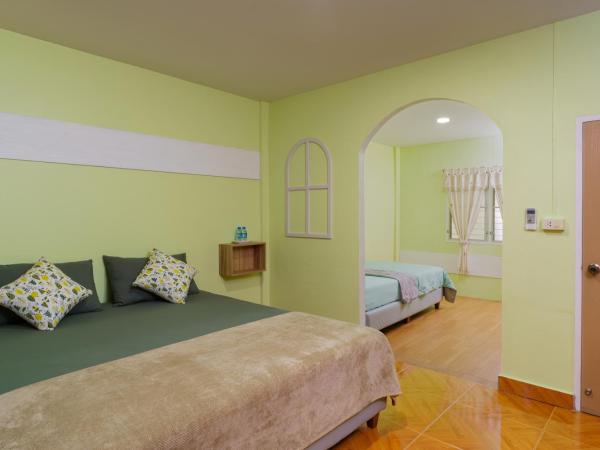 SriRungRueng Place : photo 7 de la chambre chambre triple supérieure