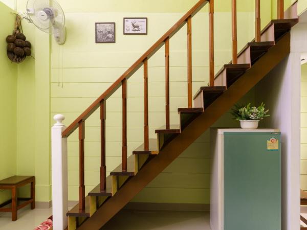 SriRungRueng Place : photo 6 de la chambre chambre triple supérieure