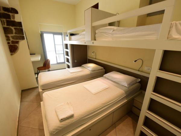 Little Italy Hostel Ex Chiesa S Donato : photo 5 de la chambre lit dans dortoir pour femmes de 4 lits