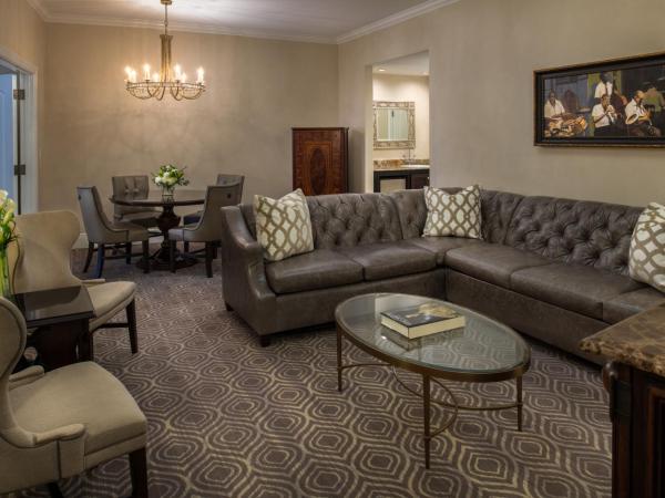 The Roosevelt Hotel New Orleans - Waldorf Astoria Hotels & Resorts : photo 2 de la chambre astoria king suite