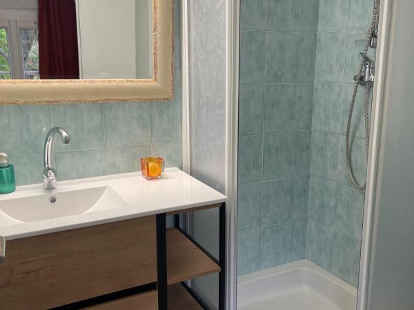 La Borréliane : photo 6 de la chambre chambre double - vue sur piscine