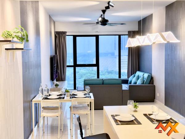 MidValley Southkey Mosaic 6-9pax Netflix-SmartTV70inch : photo 6 de la chambre appartement supérieur 2 chambres