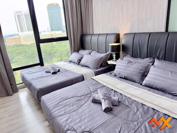 MidValley Southkey Mosaic 6-9pax Netflix-SmartTV70inch : photo 8 de la chambre appartement supérieur 2 chambres