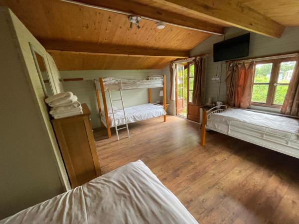 Bridge Farm Guesthouse rooms : photo 8 de la chambre chambre familiale avec salle de bains privative