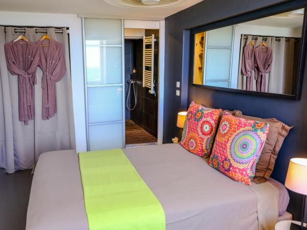 La LUNA of MARSEILLE - VILLA D'ARCHITECTE B&B : photo 7 de la chambre chambre double standard