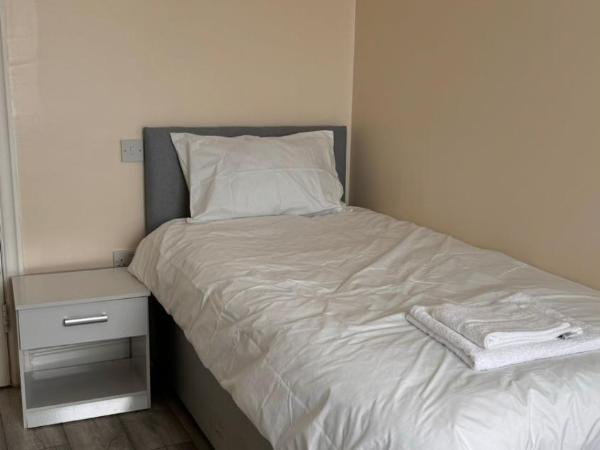 Medistay PLAB2 Student Accommodation : photo 1 de la chambre chambre simple - vue sur mer