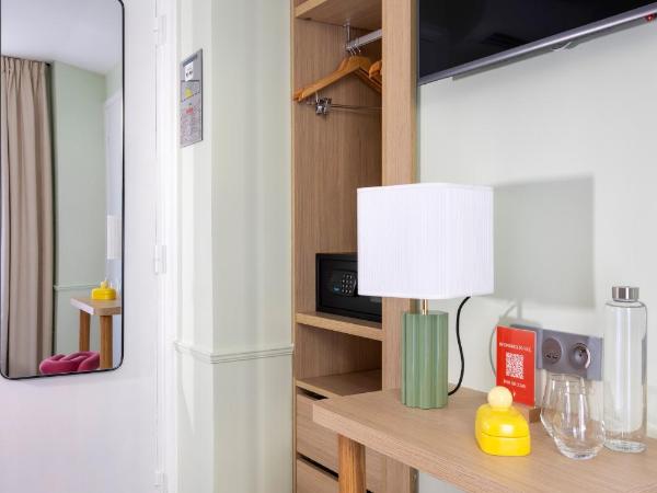 Hotel de Saint Germain - Saint-Germain-des-Pres : photo 1 de la chambre chambre double