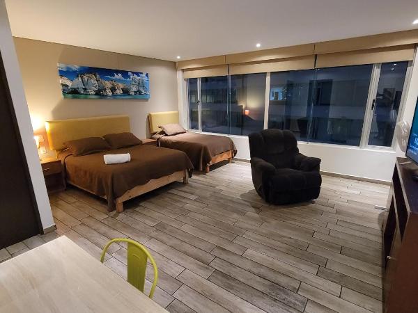 WTC Suites : photo 10 de la chambre chambre double avec salle de bains privative