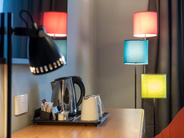 Holiday Inn Edinburgh Zoo, an IHG Hotel : photo 5 de la chambre chambre lits jumeaux avec canapé-lit