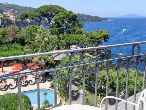 Grand Hotel Ambasciatori : photo 7 de la chambre chambre double ou lits jumeaux deluxe avec balcon