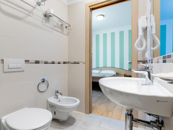 Beach Hotel Clerice : photo 7 de la chambre chambre double ou lits jumeaux