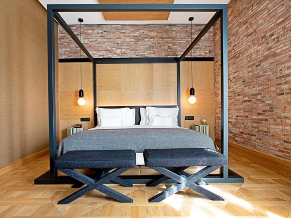 Monument Hotel : photo 2 de la chambre suite supérieure avec vue sur la ville