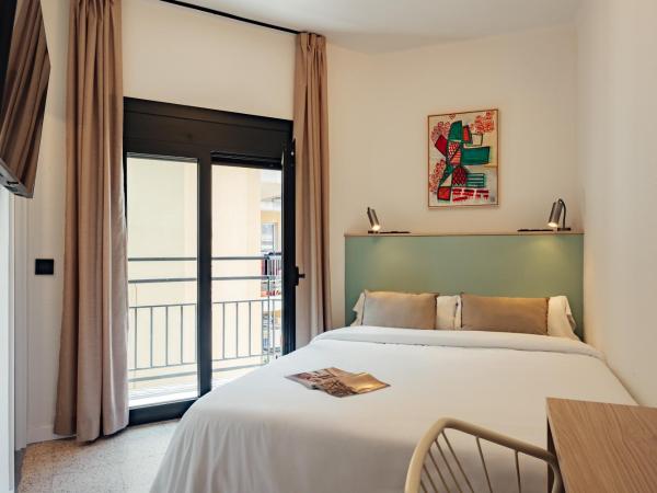 Hotel Robson : photo 1 de la chambre chambre double avec balcon