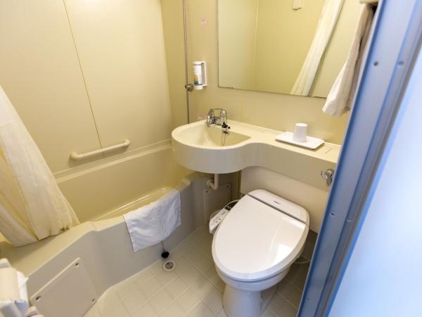 Toyoko INN Marseille Saint Charles : photo 7 de la chambre chambre simple