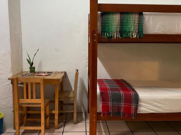 Hostal Luz de Luna Nuyoo : photo 4 de la chambre chambre lits jumeaux