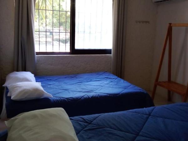 Naranjo Hostel : photo 4 de la chambre chambre double avec toilettes communes