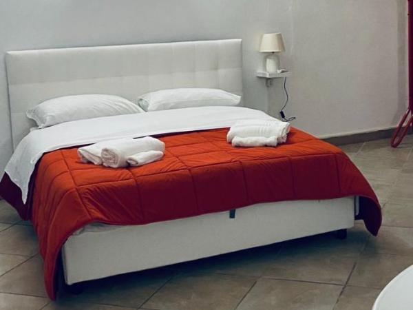 Hostel BB La Fenice : photo 3 de la chambre chambre double standard avec salle de bains commune