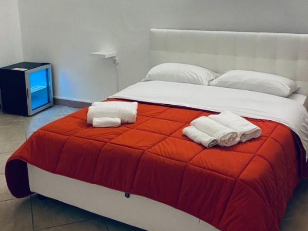 Hostel BB La Fenice : photo 2 de la chambre chambre double standard avec salle de bains commune