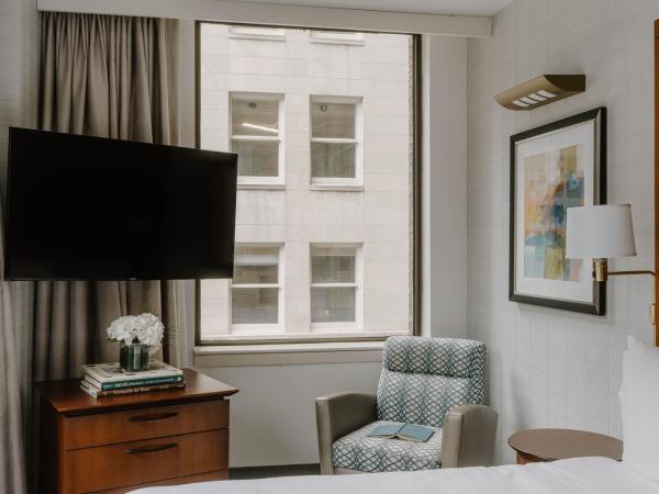 Club Quarters Hotel Central Loop, Chicago : photo 8 de la chambre chambre standard lit queen-size