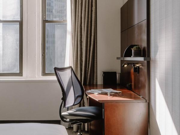 Club Quarters Hotel Wacker at Michigan, Chicago : photo 2 de la chambre chambre standard lit queen-size