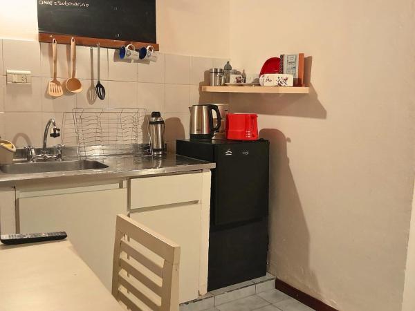 THE BLUE GLACIER : photo 3 de la chambre studio avec vue sur jardin