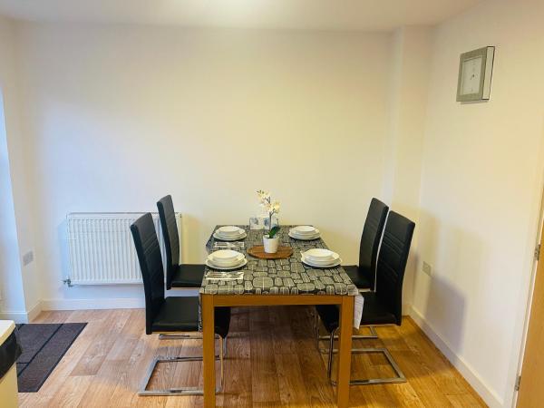 Holiday Guest House : photo 9 de la chambre chambre double avec salle de bains privative