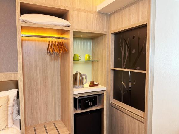 Stanford Hillview Hotel Hong Kong : photo 4 de la chambre maple room