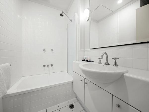 Comfort Hotel Melbourne Central : photo 7 de la chambre appartement 1 chambre standard