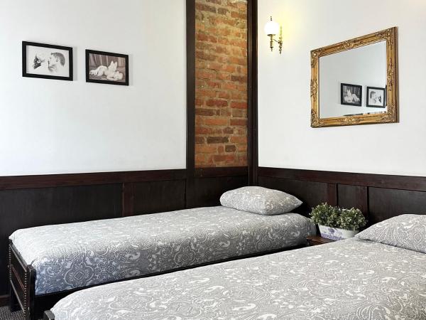 Pensjonat Gogol.s : photo 1 de la chambre chambre lits jumeaux avec salle de bains privative