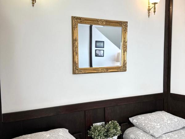 Pensjonat Gogol.s : photo 6 de la chambre chambre lits jumeaux avec salle de bains privative