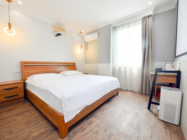 笑脸里青年旅舍锦里店 : photo 1 de la chambre chambre standard lit queen-size