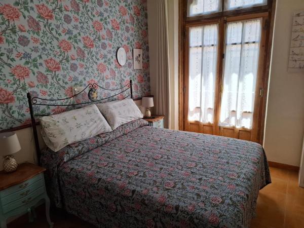 Uría 25 rooms : photo 1 de la chambre chambre simple avec salle de bains privative