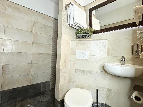 Pensjonat Gogol.s : photo 3 de la chambre chambre lits jumeaux avec salle de bains privative