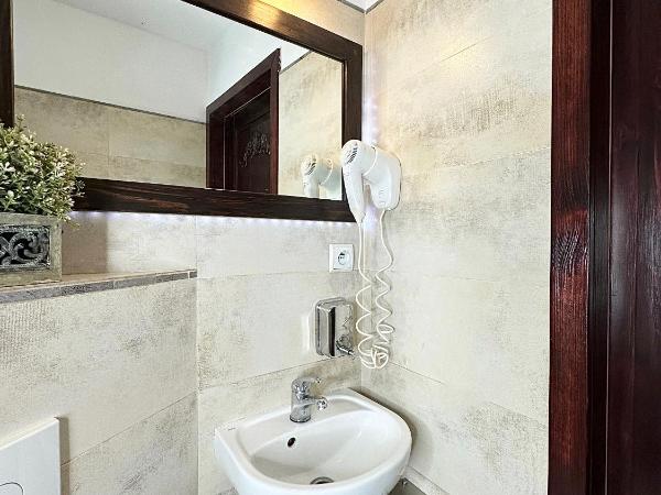 Pensjonat Gogol.s : photo 2 de la chambre chambre lits jumeaux avec salle de bains privative