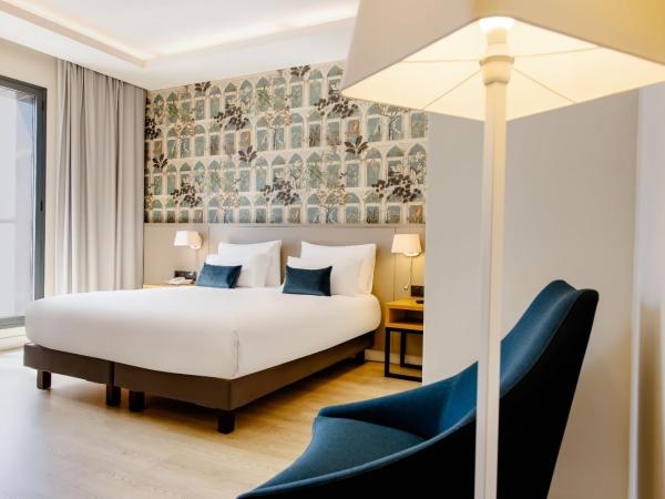 Motel One Madrid-Plaza de España : photo 4 de la chambre suite avec terrasse