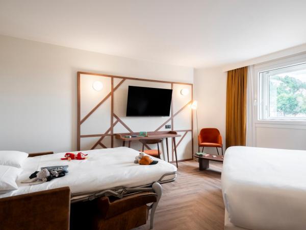 Mercure Rouen Centre Champ de Mars : photo 9 de la chambre chambre double privilège avec canapé-lit