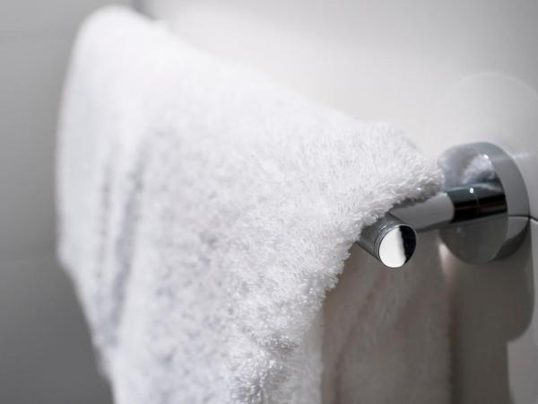 Motel One Köln-Messe : photo 6 de la chambre chambre standard lit queen-size