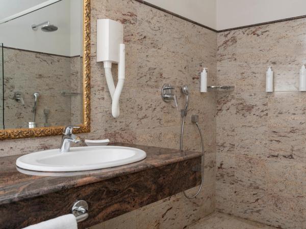 Grand Hotel di Parma : photo 5 de la chambre suite