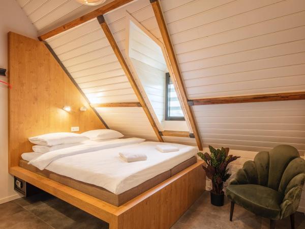Bunk Hostel Utrecht : photo 6 de la chambre chambre double supérieure