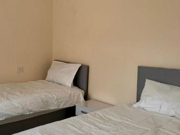 Medistay PLAB2 Student Accommodation : photo 8 de la chambre chambre lits jumeaux standard