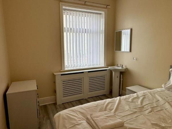 Medistay PLAB2 Student Accommodation : photo 1 de la chambre petite chambre simple