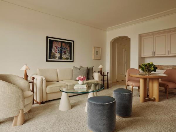 The Maybourne Beverly Hills : photo 3 de la chambre suite library