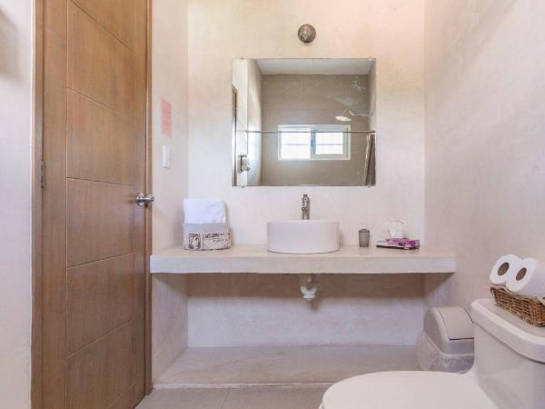 Carlota Guest House : photo 6 de la chambre suite avec terrasse