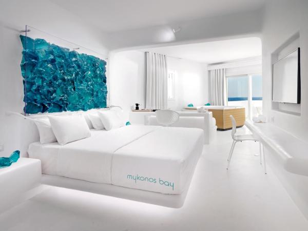 Mykonos Bay Resort & Villas : photo 3 de la chambre  suite lune de miel exclusive avec jacuzzi intérieur - vue sur mer