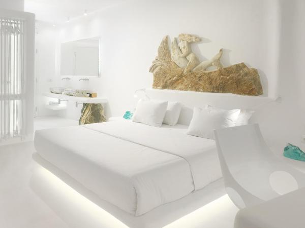 Mykonos Bay Resort & Villas : photo 2 de la chambre  suite lune de miel exclusive avec jacuzzi intérieur - vue sur mer