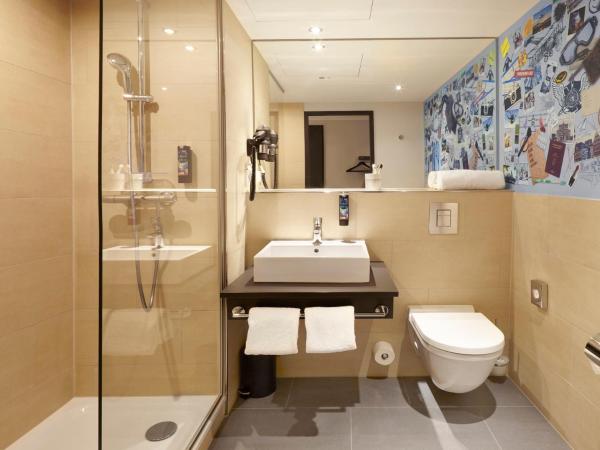 Holiday Inn - the niu, Air Frankfurt Messe, an IHG Hotel : photo 5 de la chambre chambre standard lit queen-size